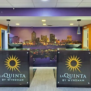 Hotel La Quinta By Wyndham Airport Graceland, Memphis