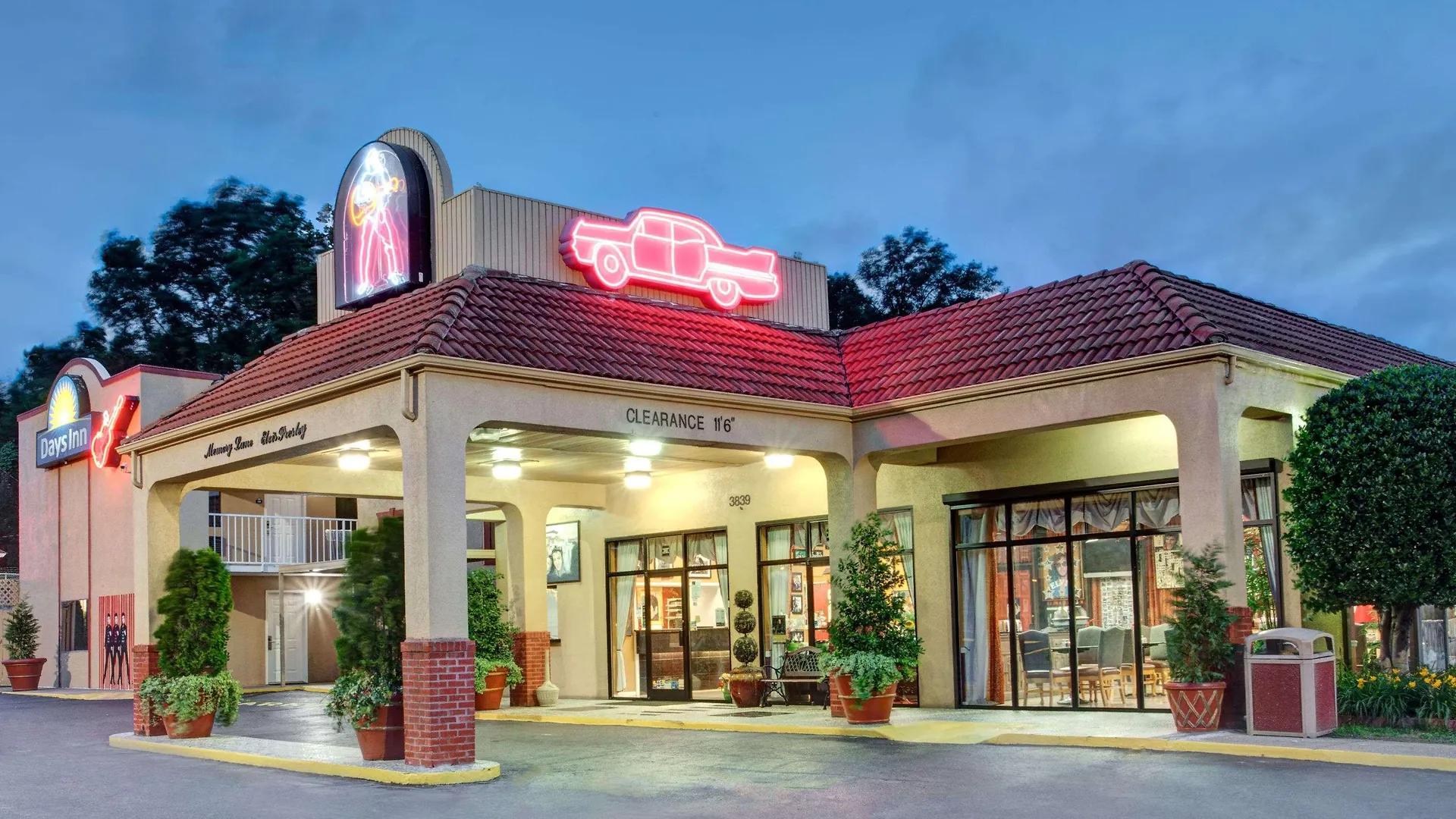 Days Inn By Wyndham Memphis At Graceland location