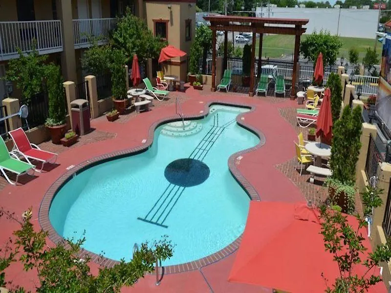 Days Inn By Wyndham Memphis At Graceland